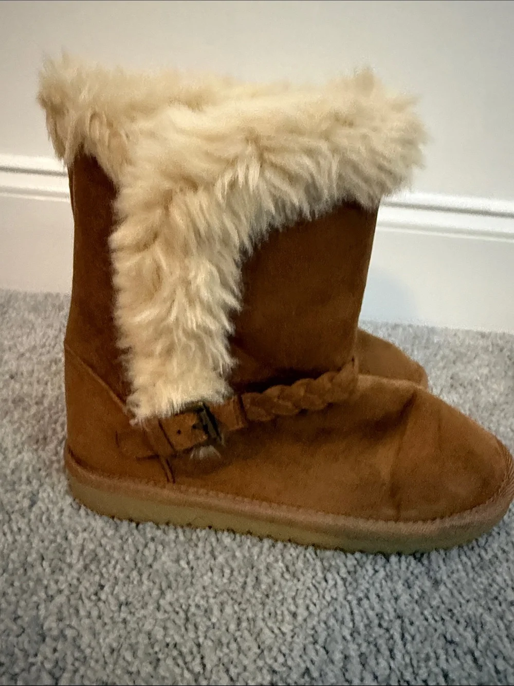 Gently worn The Children's Place Brown Faux Fur Trim Girls' Winter Boots